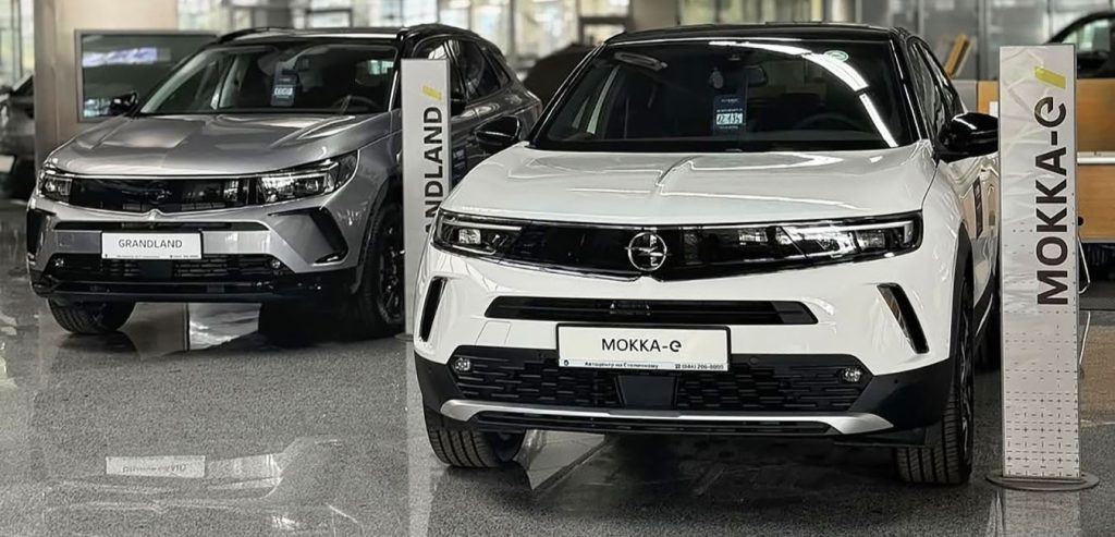 Автомобілі Автоцентр на столичному