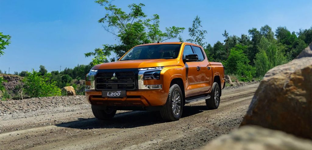 Mitsubishi L200 і Mitsubishi Pajero Sport, що в них спільного? Mitsubishi L200